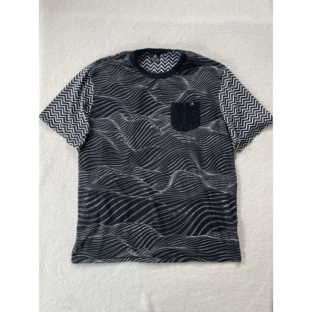 Jordan Mens XXL T-Shirt Black Wave Print Chevron Sleeve Pocket Tee